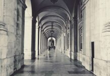 Jaka jest głębokość wody w Wenecji? Jaka jest głębokość wody w Wenecji?