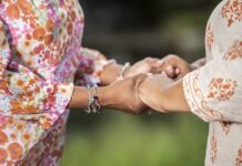 Czy we Włoszech je się pizzę sztućcami?