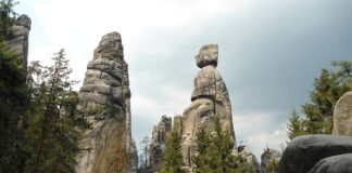 Jak dojechać pociągiem do Adrspach?