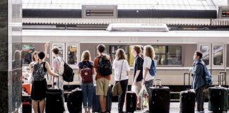 Czy można mieć buty w bagażu podręcznym?